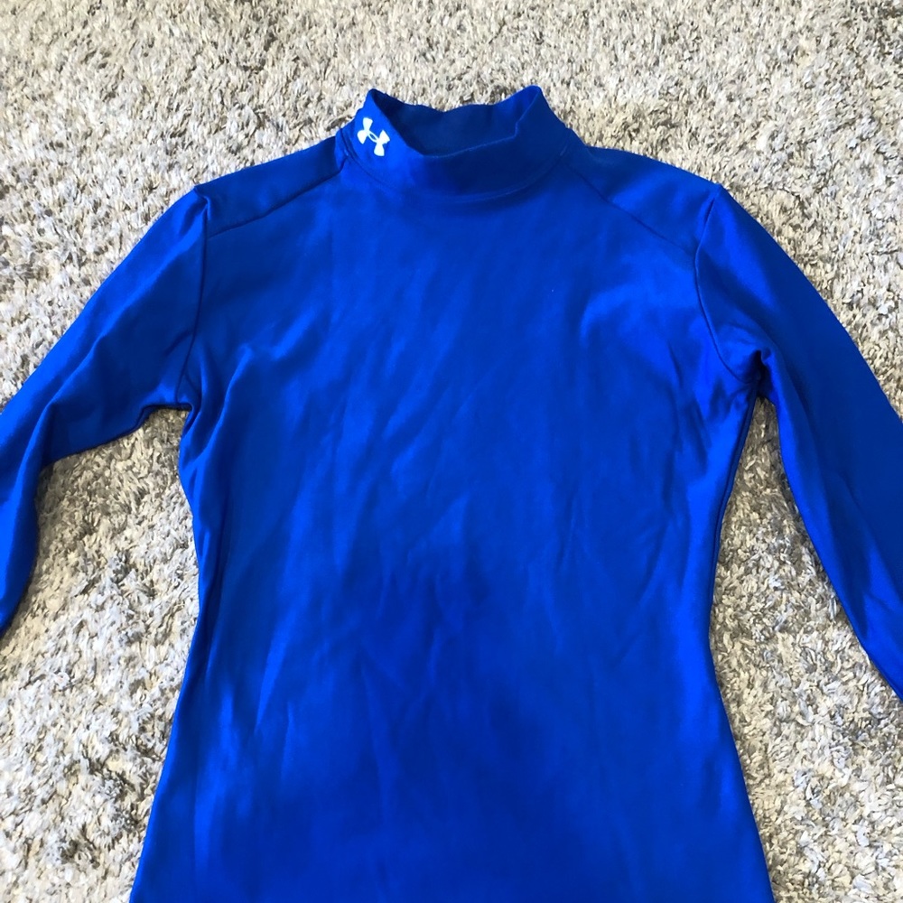Women’s Under Armour Cold-Gear Shirt
